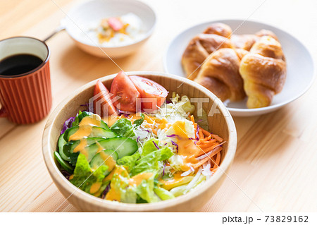 食卓風景 73829162