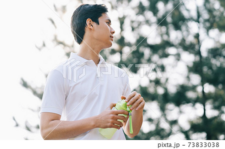 Man healthy lifestyle 73833038