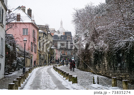 【オーダー無料】ヨーロッパ 古い街並み 雪景色 看板 置物 雑貨 ライトBOX オーダー無料】ヨーロッパ 古い街並み 雪景色 看板 置物 雑貨 ライト