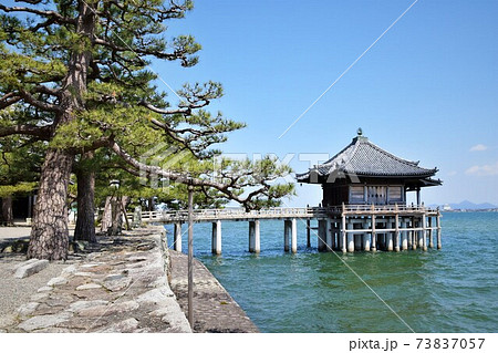 琵琶湖の浮御堂 73837057