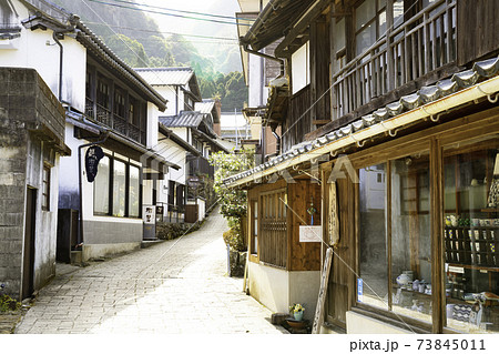 佐賀県伊万里市 大川内山の町並み 佐賀県伊万里市 大川内山の町並み 73845011