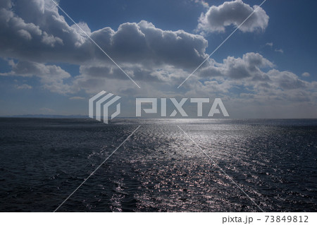 強風の根室海峡 73849812