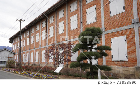 群馬、富岡製糸場、レンガ造りの建物 73853890
