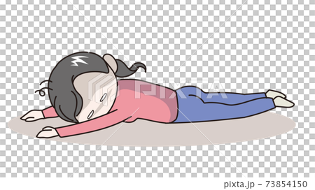 倒れるヘタレ若い女性 73854150