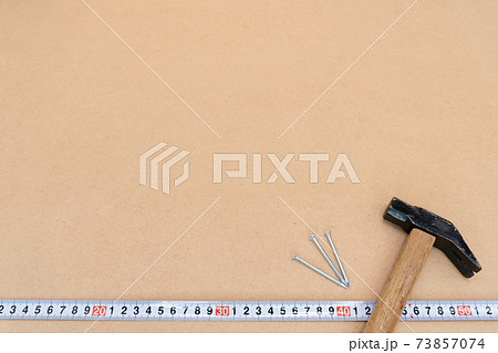 金づちと釘　MDF材 73857074