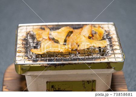 エイヒレ 七輪で炭火焼き エイヒレ 七輪で炭火焼き 73858681