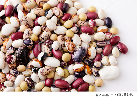 色とりどりの豆 73859140