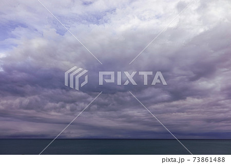 台風の目 73861488