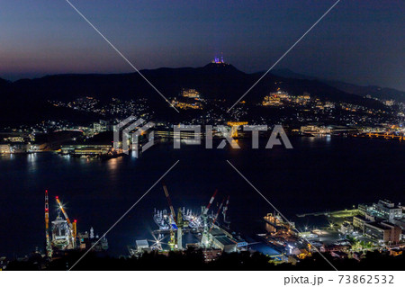 鍋冠山公園展望台からの長崎市街地夜景 鍋冠山公園展望台からの長崎市街地夜景 73862532