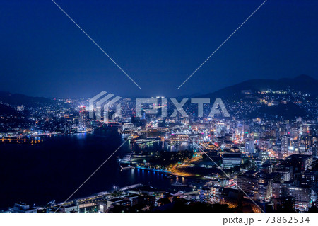 鍋冠山公園展望台からの長崎市街地夜景 鍋冠山公園展望台からの長崎市街地夜景 73862534