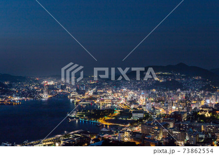 鍋冠山公園展望台からの長崎市街地夜景 鍋冠山公園展望台からの長崎市街地夜景 73862554
