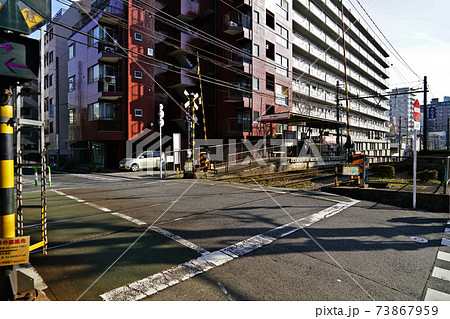 東京豊島区の都電荒川線（東京さくらトラム）の学習院下駅と周辺マンション 73867959