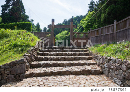 八王子城跡・冠木門 73877365