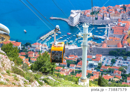 Cable car in Dubrovnik 73887579