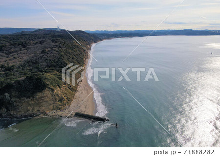 千葉県富津　磯根崎　断層崖　断崖絶壁　ドローン空撮 73888282