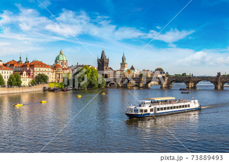 Panoramic view of Prague 73889493