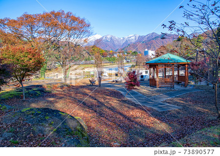 与謝野晶子歌碑公園　谷川岳　秋の景色　みなかみ町　　　 73890577
