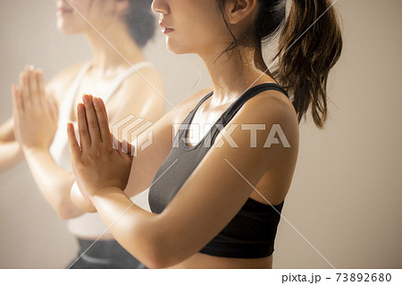 ホットヨガ 73892680