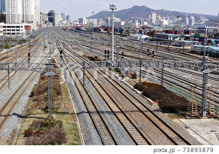 鉄道 駅 レール 73893879