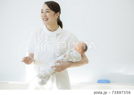 産婦人科　学校　母親教室 73897356