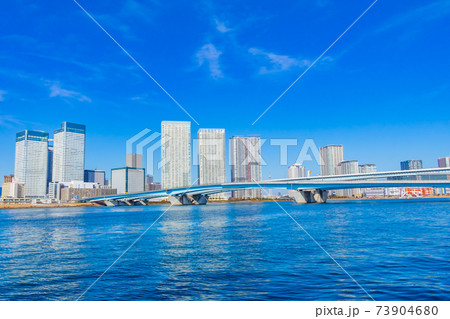 豊洲ぐるり公園から見た東京の都市風景 豊洲ぐるり公園から見た東京の都市風景 73904680