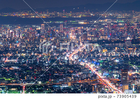 《大阪府》大阪中心街の夜景・全景 《大阪府》大阪中心街の夜景・全景 73905439