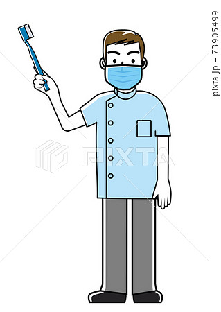 歯ブラシを持ったマスクをつけた男性歯科医歯医者医師のシンプル線画イラスト|全身 白衣半袖 歯ブラシを持ったマスクをつけた男性歯科医歯医者医師のシンプル線画イラスト|全身 白衣半袖 73905499