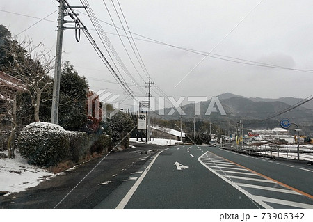 寒波襲来 雪が降る県道31号線 湯ノ口温泉「桂月」 寒波襲来 雪が降る県道31号線 湯ノ口温泉「桂月」 73906342