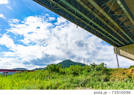 橋の下 橋の下 73910096