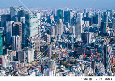 日本の東京都市景観　新橋や汐留、虎ノ門・麻布台再開発などを望む 73913603