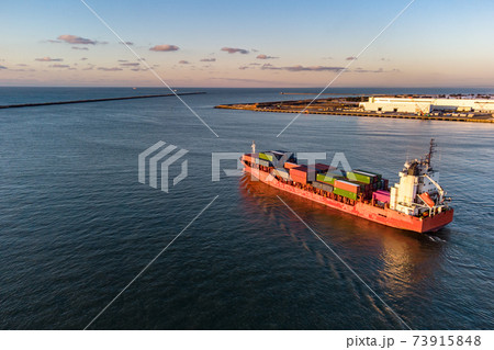 【金沢港】タンカー・貨物船 73915848