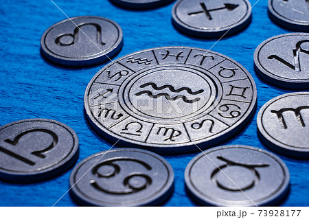 12星座　占い　みずがめ座 73928177