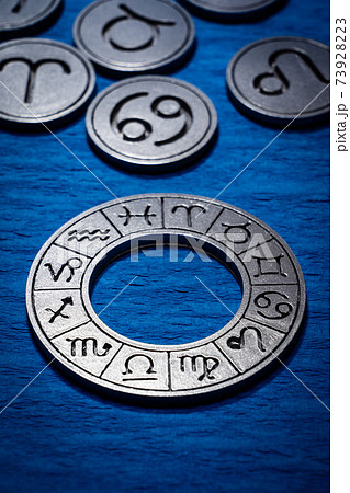 12星座　占い 73928223