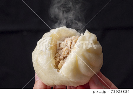 肉まん　中華まん　豚まん 73928384