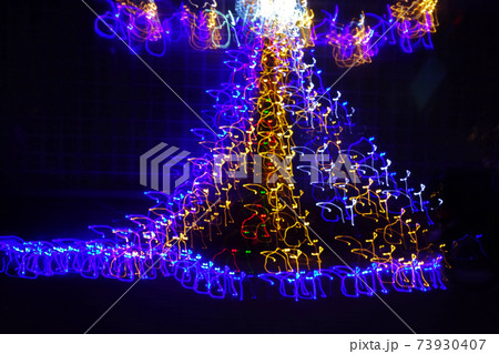 揺らぐイルミネーション 73930407