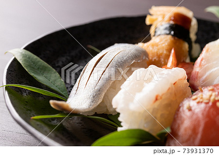 いろいろな寿司 73931370