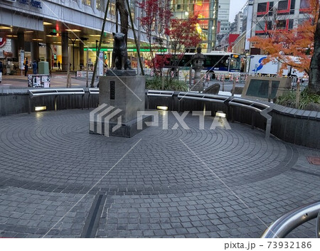 渋谷駅前 西口 忠犬ハチ公銅像広場 人気スポット 2021年 渋谷駅前 西口 忠犬ハチ公銅像広場 人気スポット 2021年 73932186