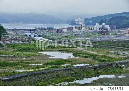 2012年6月 津波で被災した南三陸町志津川の様子の写真素材 [73933514 