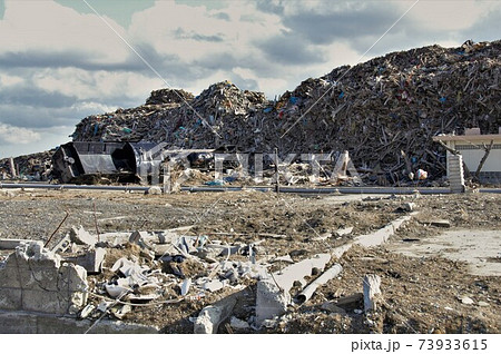 津波で被災した南三陸町志津川の2012年3月の様子の写真素材 [73933615 