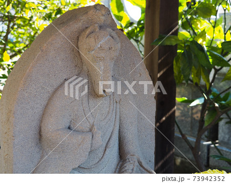 東京・本寿院の僧形馬頭観音像 73942352