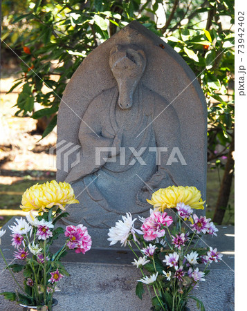 東京・本寿院の僧形馬頭観音像 73942402