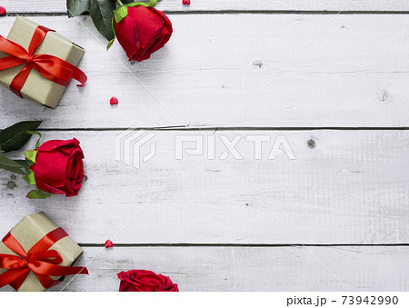 Top view of beautiful red rose, gift box and - Stock Photo [73942990] -  PIXTA