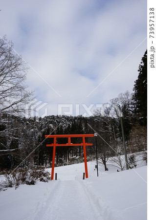 遠野遺産　宮守の稲荷穴と白石稲荷神社 73957138