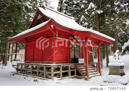 遠野遺産　宮守の稲荷穴と白石稲荷神社 73957143