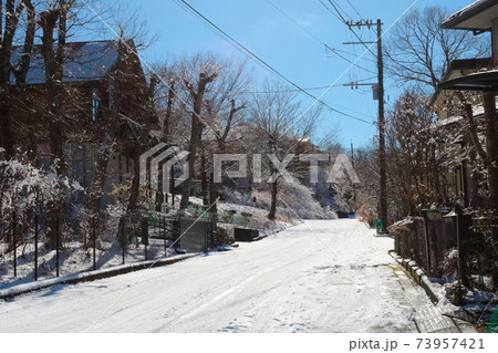 美しい小山町の雪景色 73957421
