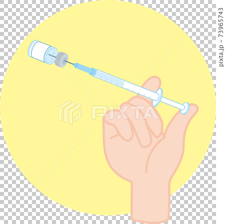 注射器を持つ手 73965743
