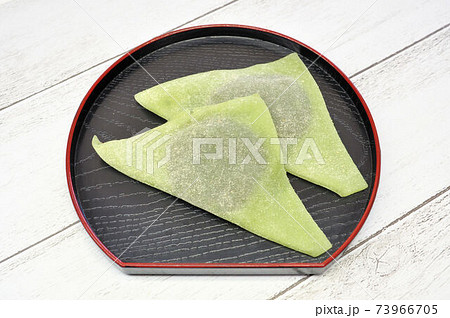 つぶあん入り抹茶生八つ橋 つぶあん入り抹茶生八つ橋 73966705