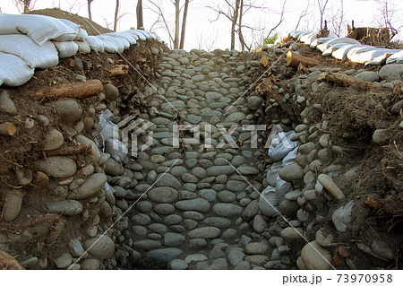 葺石（愛宕山古墳） 73970958