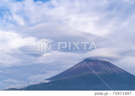 かさ雲と富士山 かさ雲と富士山 73971997