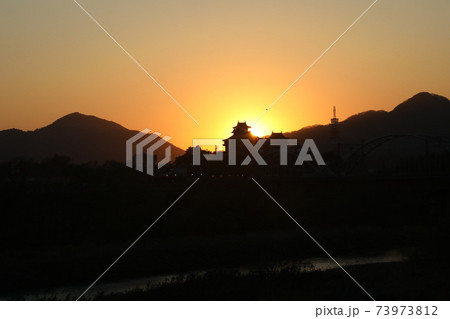 福知山城と夕日 福知山城と夕日 73973812